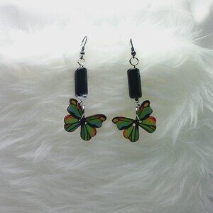 No1236 Pretty handmade earrings with butterflies buttons